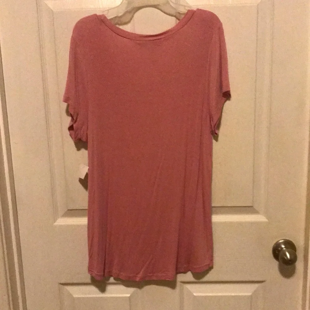 Tops Tops - Picture 5 of 5